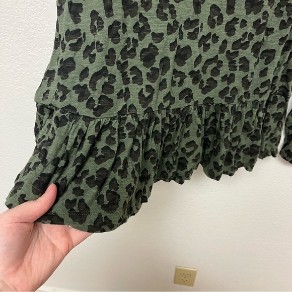 Lucky Brand Green Black Cheetah Print Long Sleeve Blouse size medium - Picture 2 of 5